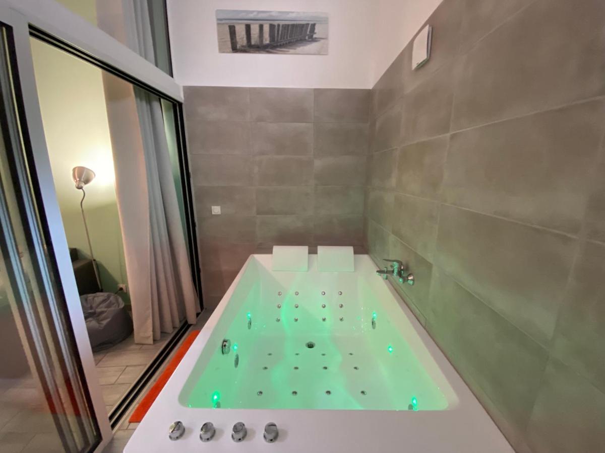 Wellkhome Appartements & Services Бордо Экстерьер фото